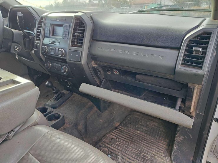 2018-ford-f550-image-52