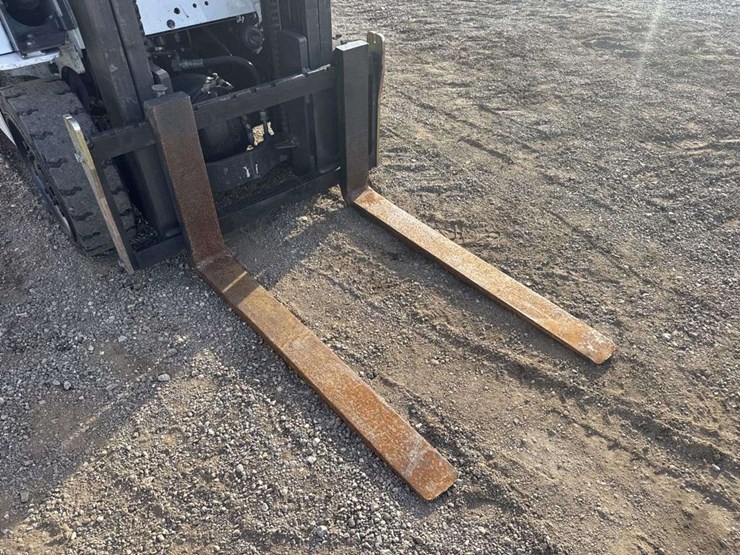 2016-nissan-unicarrier-fork-lift-image-20