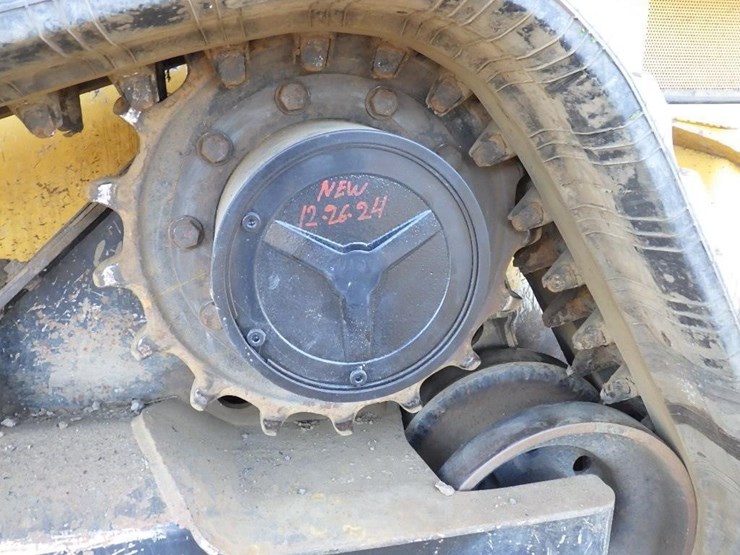 2018-deere-333g-image-14