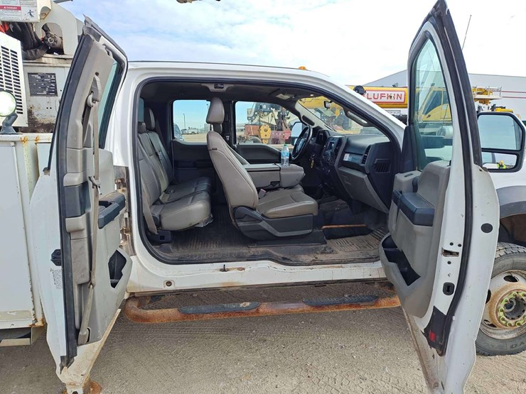 2017-ford-f550-image-47