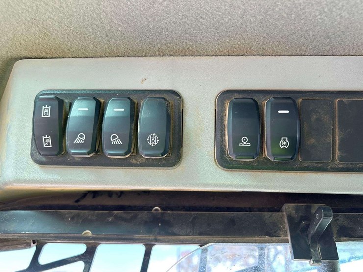 2019-caterpillar-299d3-xe-image-12