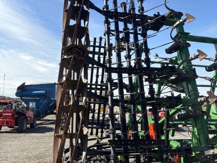 john-deere-2210l-image-21