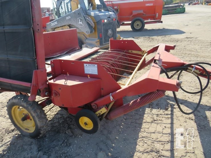 new-holland-166-image-3