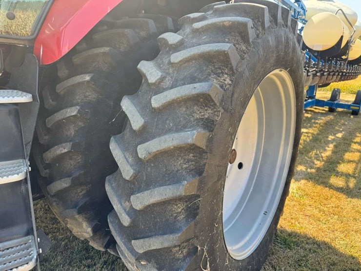 2010-case-ih-245-image-12