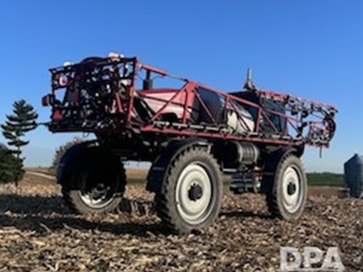 2011-case-ih-patriot-3330-image-5