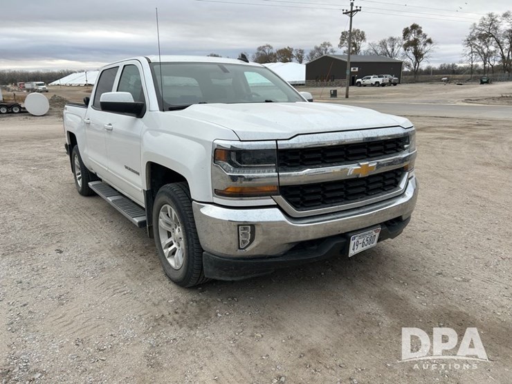 2018-chevrolet-silverado-4-door-pickup-(cp1307,-unit-12086)-image-11