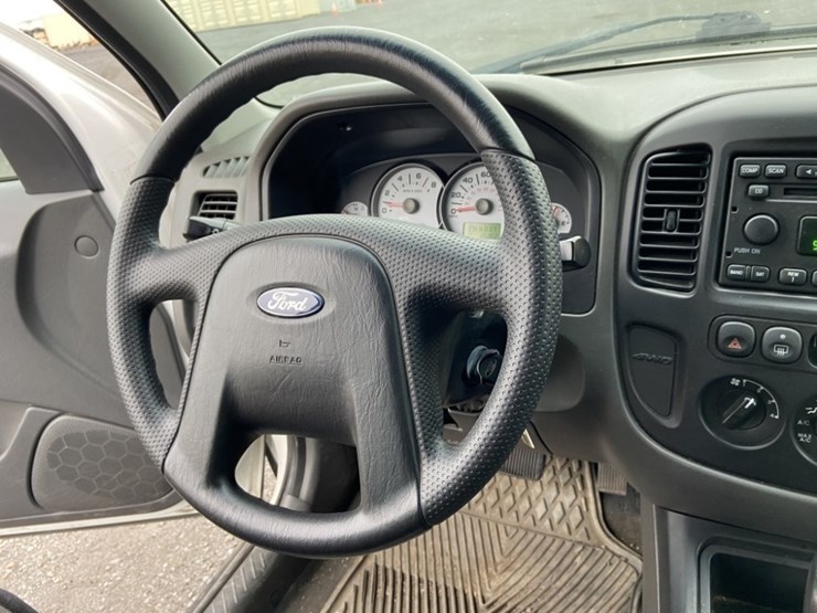 2007-ford-escape-image-14