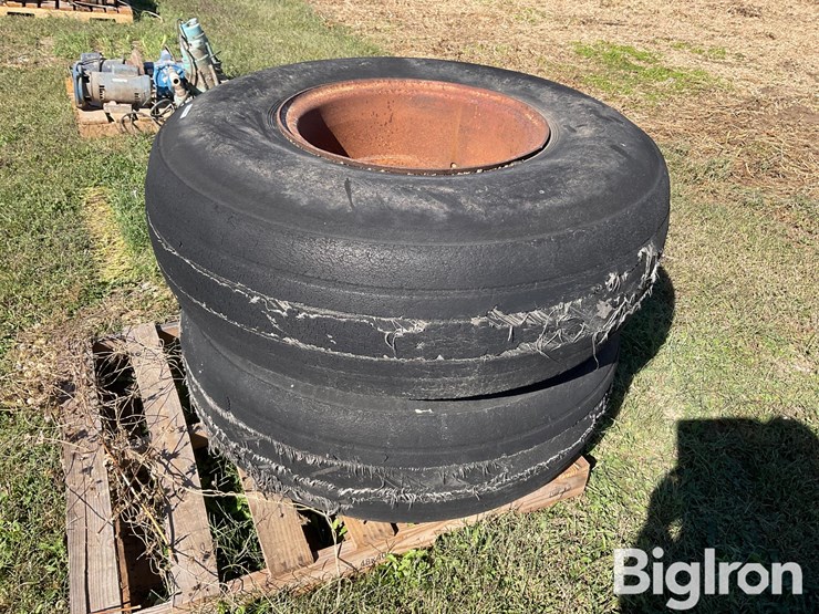 22”-tires-on-8-hole-rims-image-1