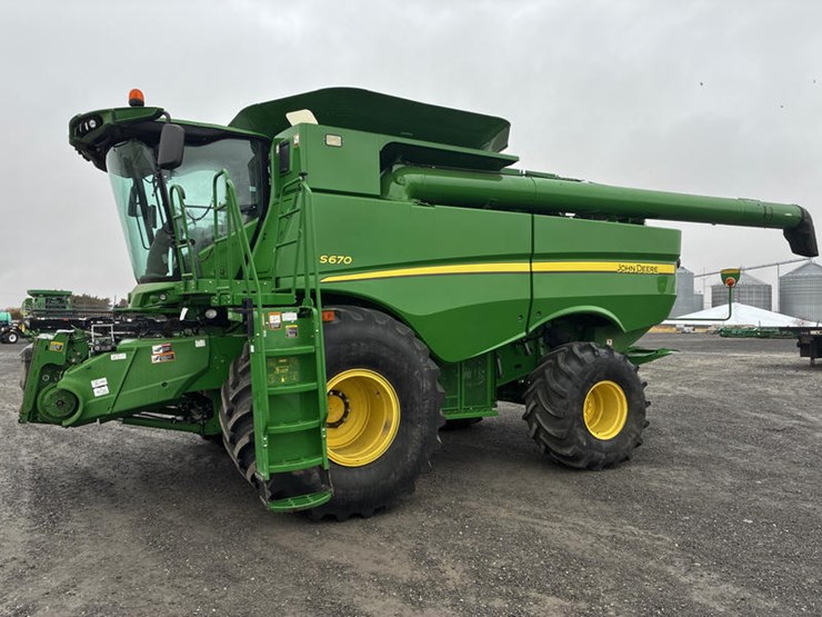 2013-john-deere-s670-image-10