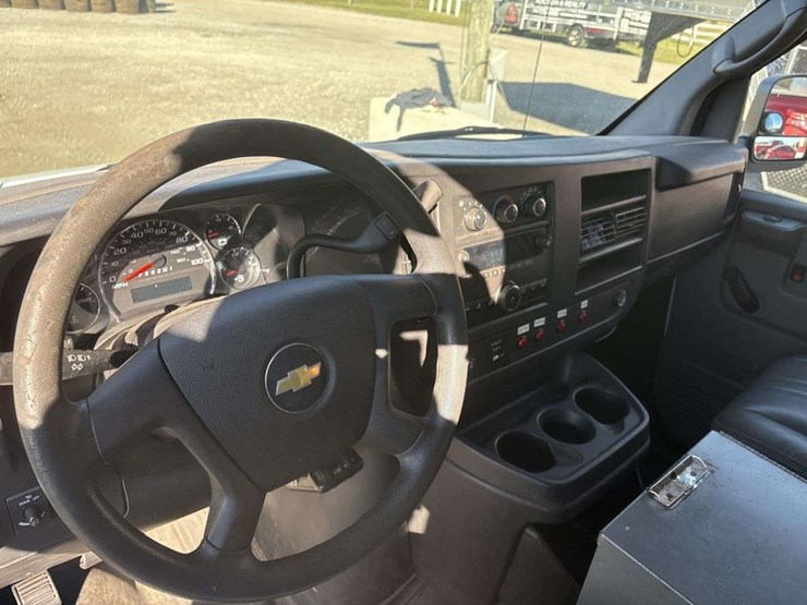 2013-chevrolet-2500-image-19