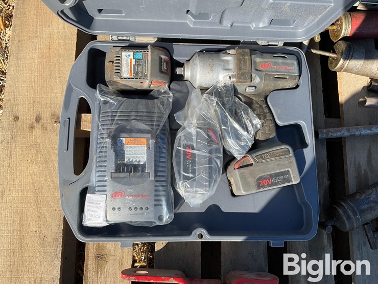 cordless-tools-/grease-gun-pallet-image-11