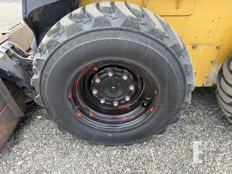 2016-deere-314g-image-12