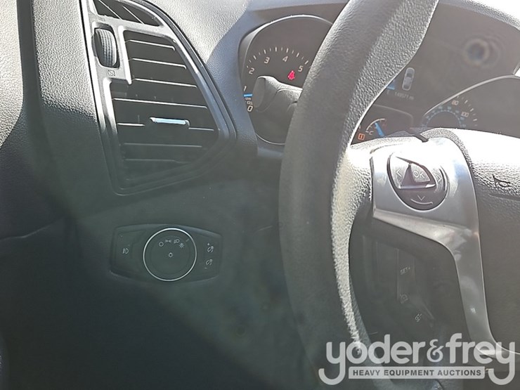 2016-ford-escape-image-28