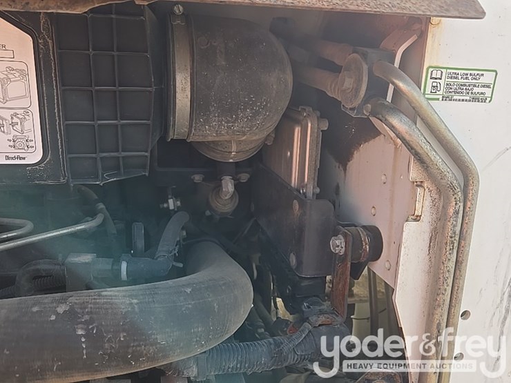 2021-bobcat-t595-image-50