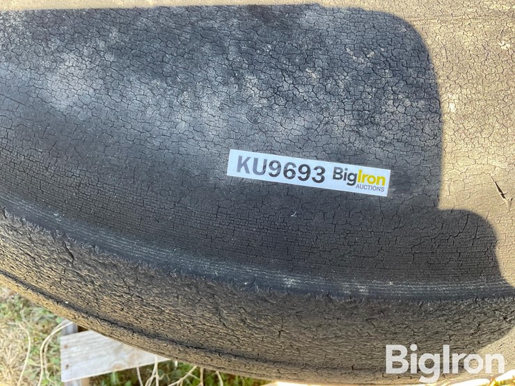 22”-tires-on-8-hole-rims-image-12