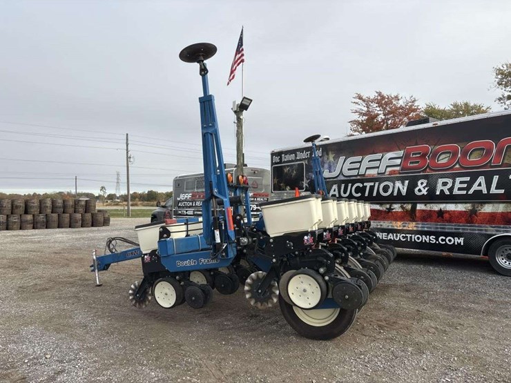 kinsey-3000-planter-image-3