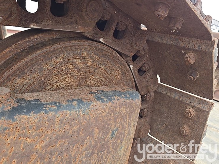 2016-caterpillar-312fgc-image-25