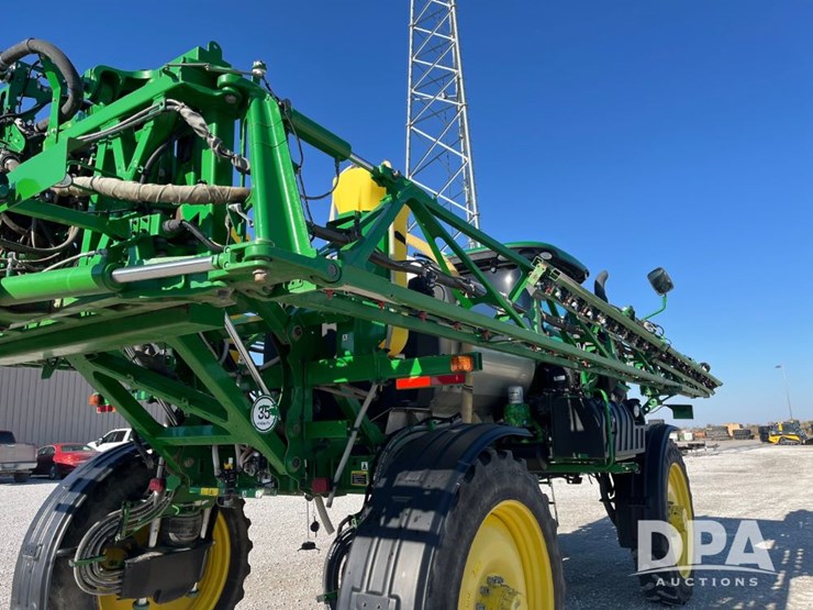 2019-john-deere-r4038-image-37