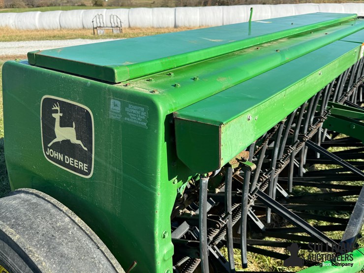 john-deere-450-image-17