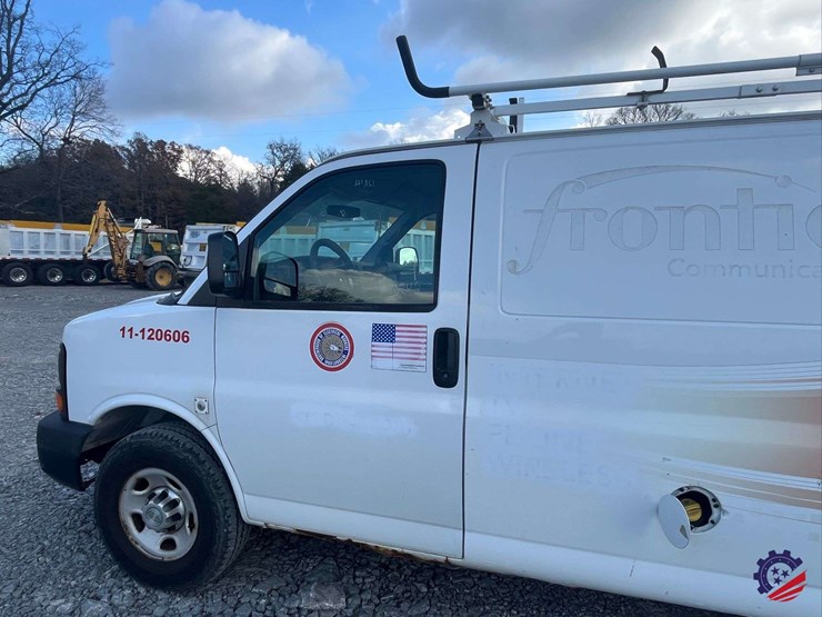 2012-chevrolet-express-van-image-17