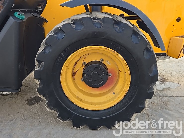 2017-jcb-512-56-image-22