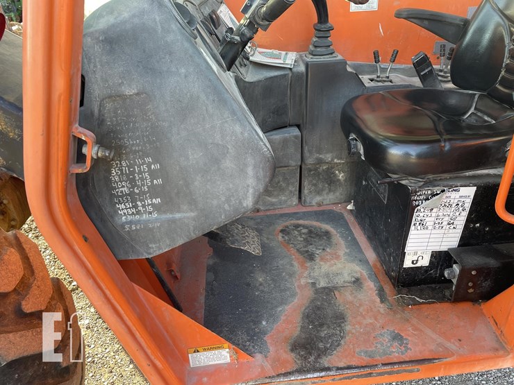 2011-jlg-g10-55a-image-9