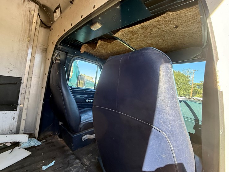 1991-chevrolet-c30-image-37