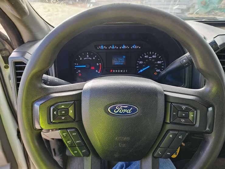 2017-ford-f550-image-18