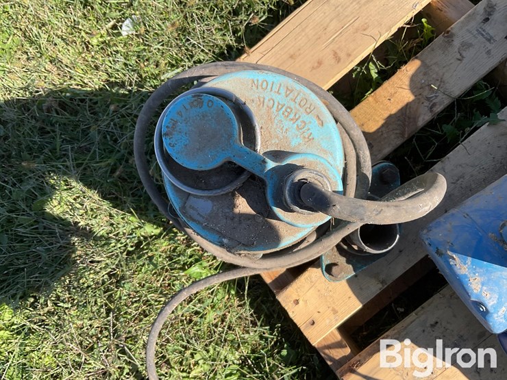 pallet-of-misc-sump-pumps-image-10