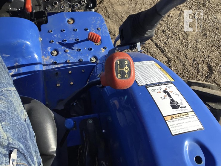 2017-new-holland-workmaster-40-image-20