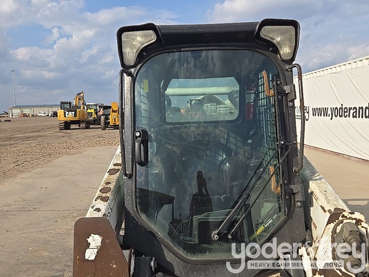 2021-bobcat-t595-image-64