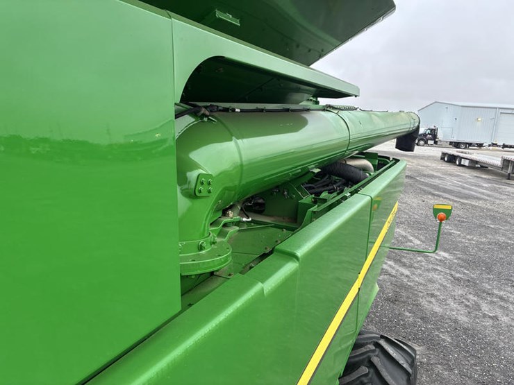 2013-john-deere-s670-image-94