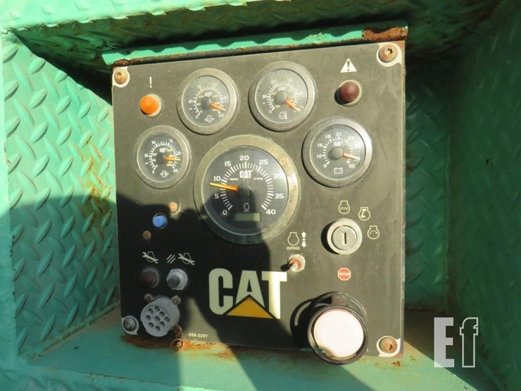 2015-caterpillar-c9-image-14