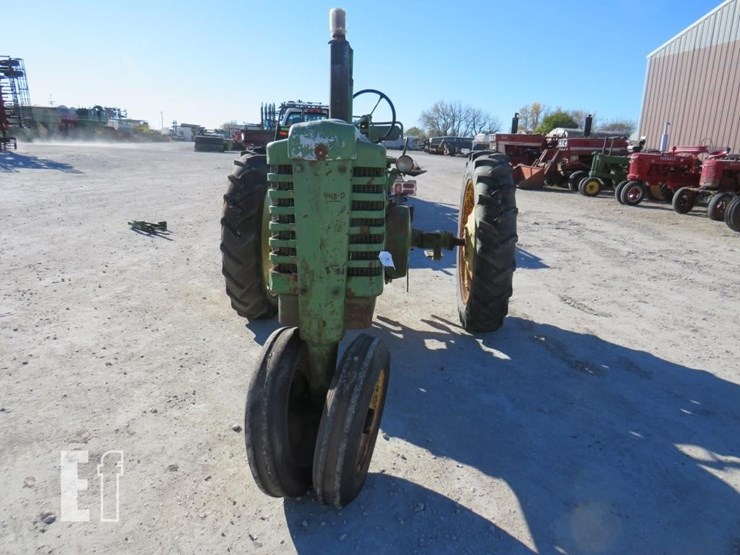 john-deere-b-image-2