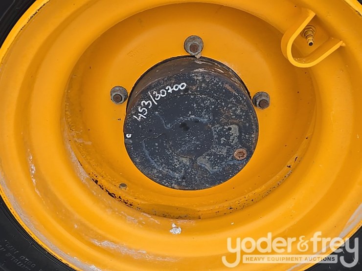 2017-jcb-512-56-image-19