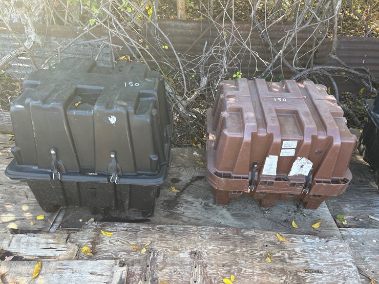 #150-•-(4)-plastic-transport-cases-image-1