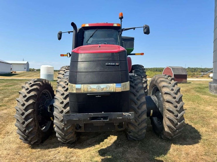 2014-case-ih-235-image-2