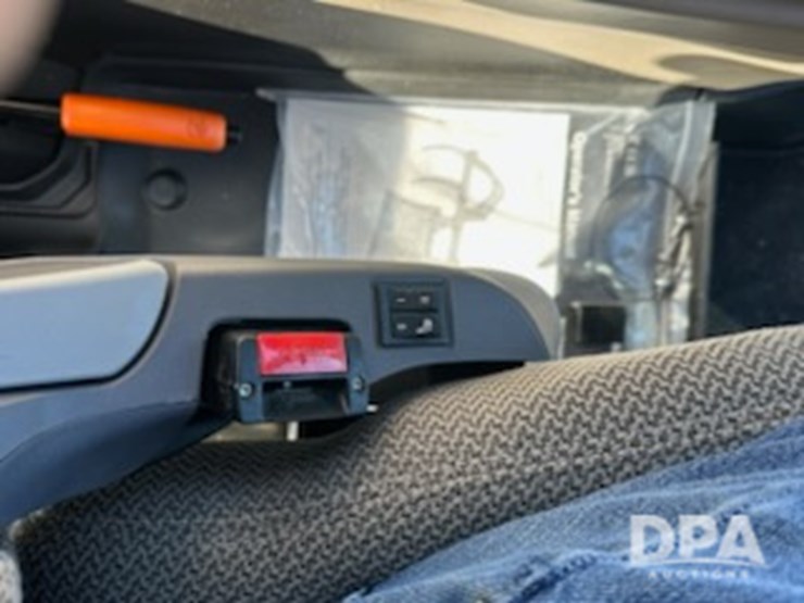 2024-case-ih-puma-185-image-16