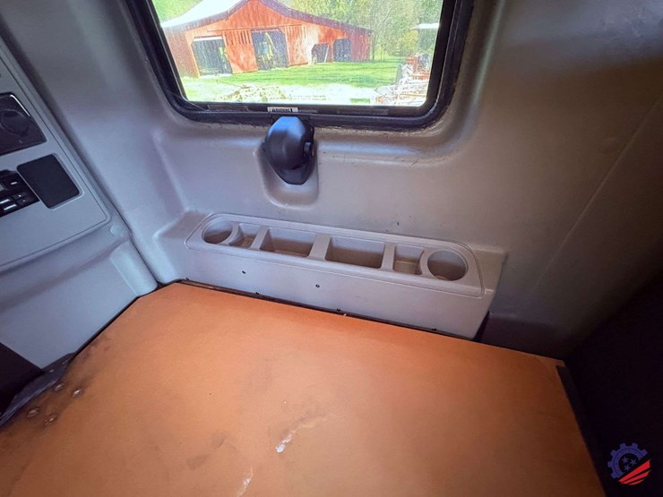 2017-international-prostar-image-97