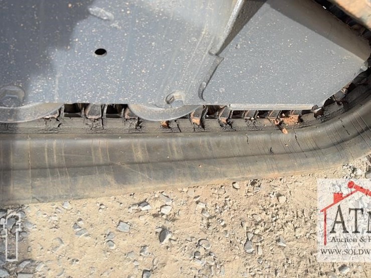 2012-bobcat-t650-image-15