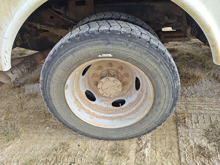 2019-ford-f550-image-24