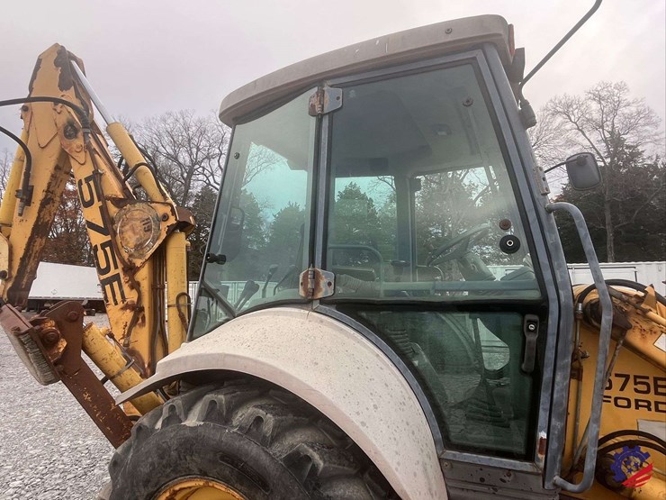 new-holland-575e-image-36