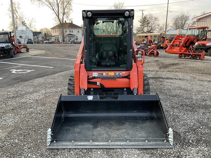 2021-kubota-ssv65-image-8