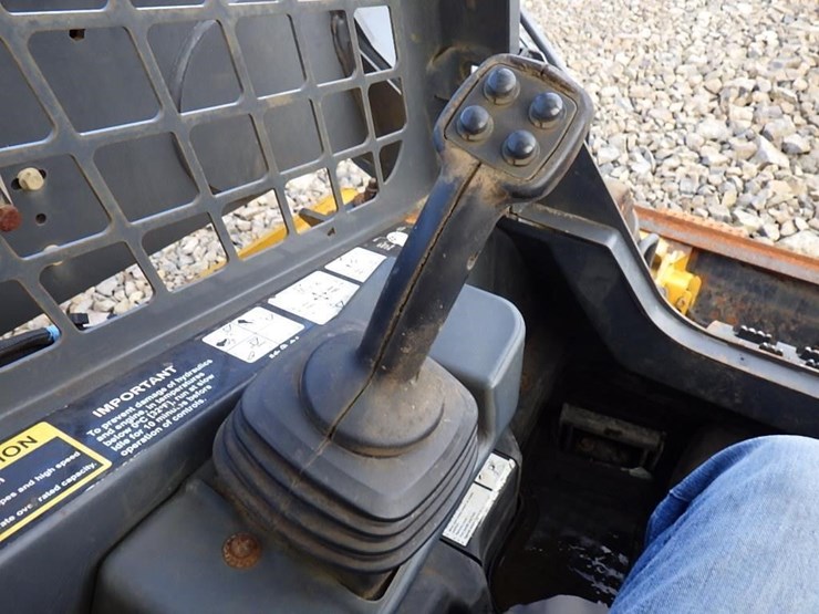 2018-deere-333g-image-25