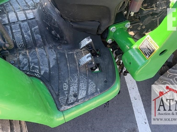 2004-john-deere-3120-image-19