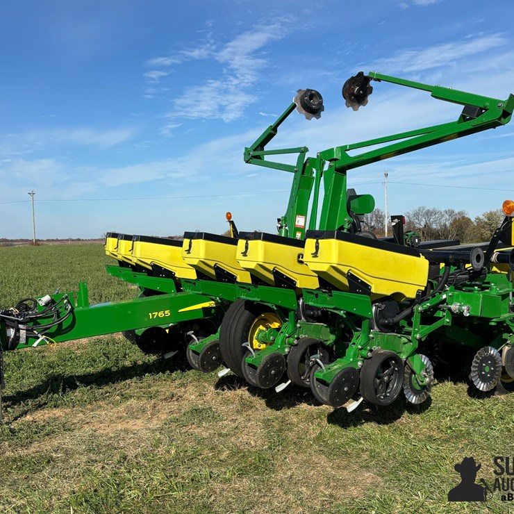 2021 JOHN DEERE 1765