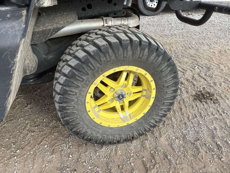 john-deere-gator-image-10