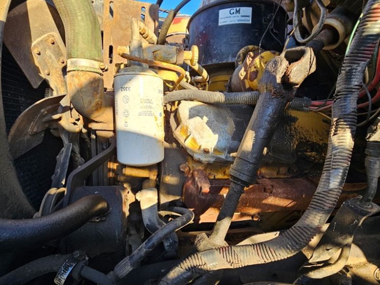 1985-chevrolet-custom-deluxe-image-7