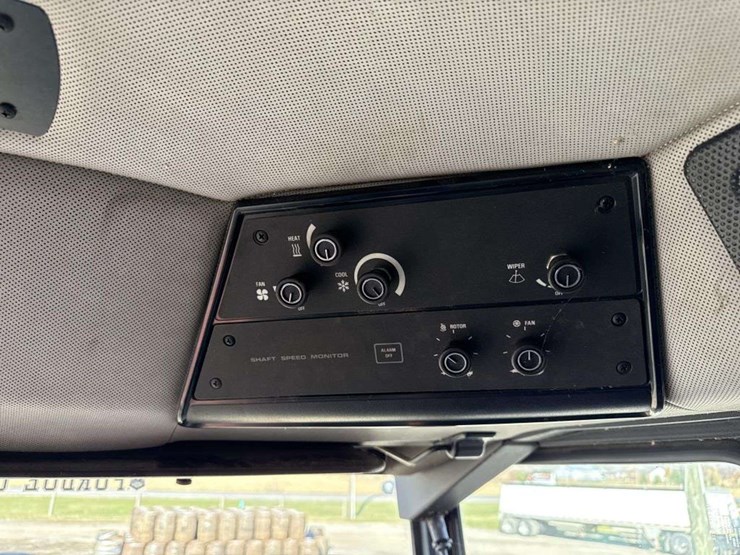 1992-case-ih-1680-image-28