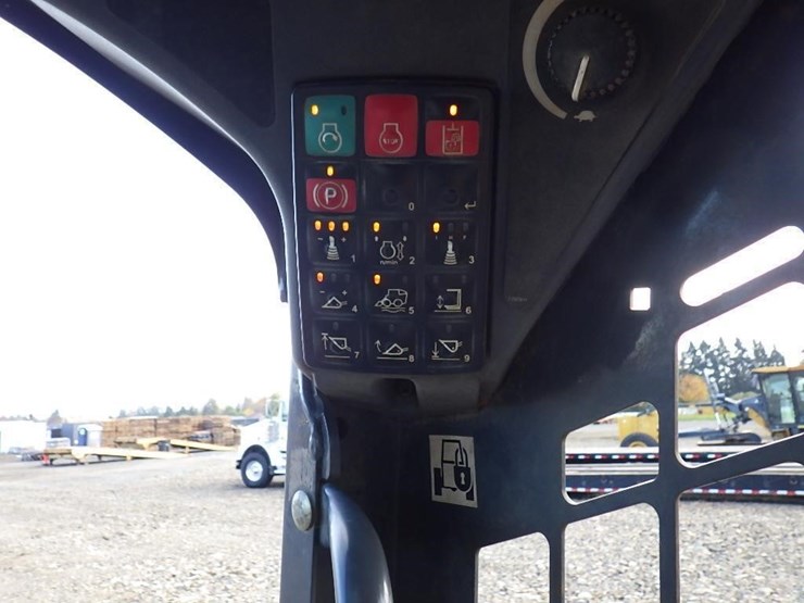2018-deere-333g-image-27